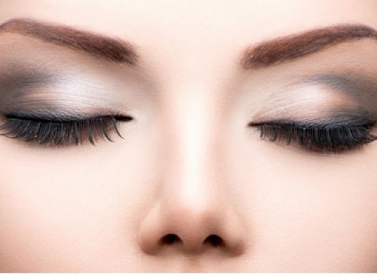 Farbanje obrva + oblikovanje + depilacija nausnica !